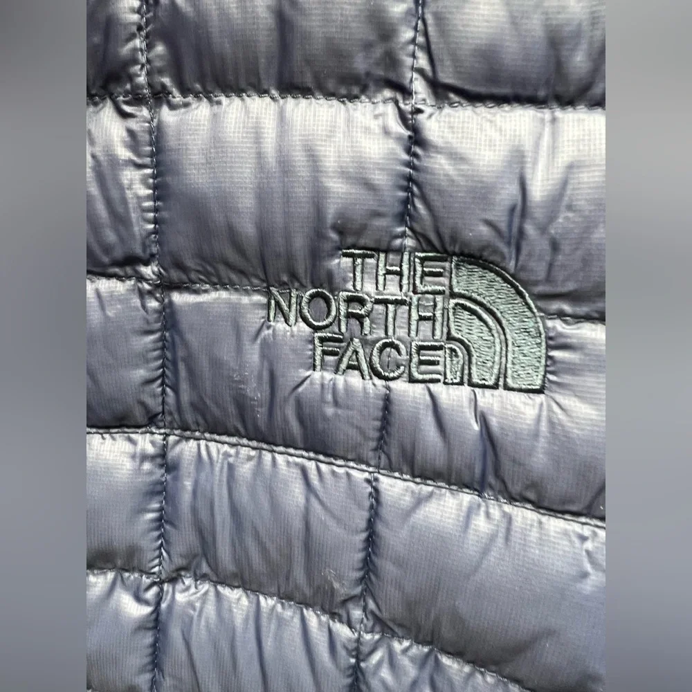 The North‎ Face Men's Thermoball Hooded Jacket - Navy  Blue, Medium